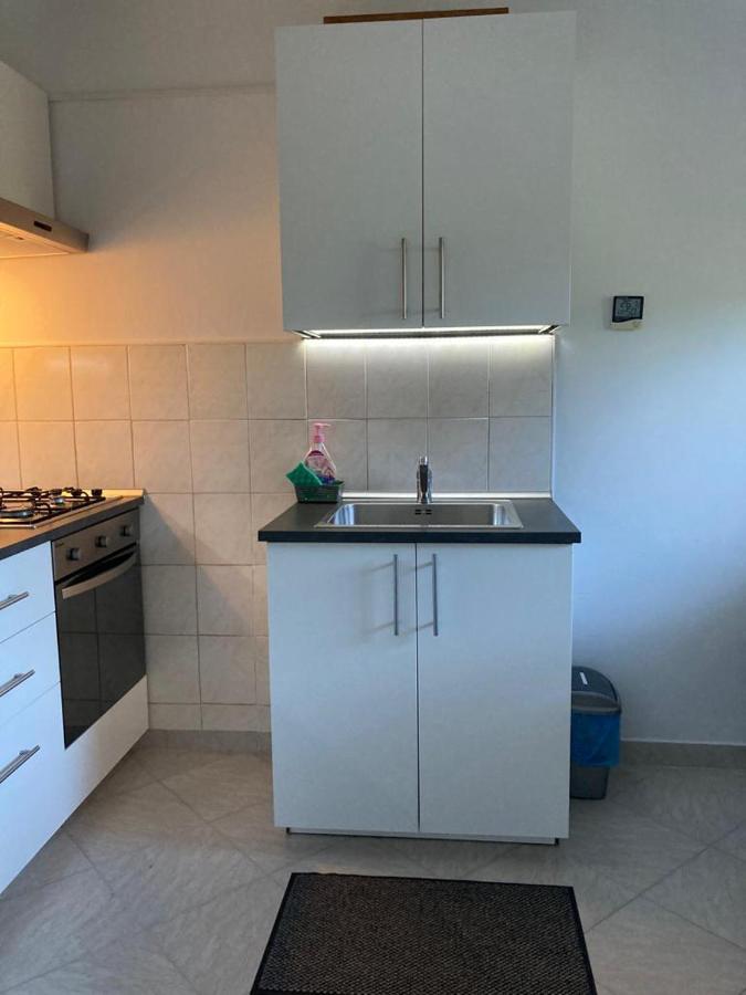 Apartma Mari Appartamento Lucija Esterno foto
